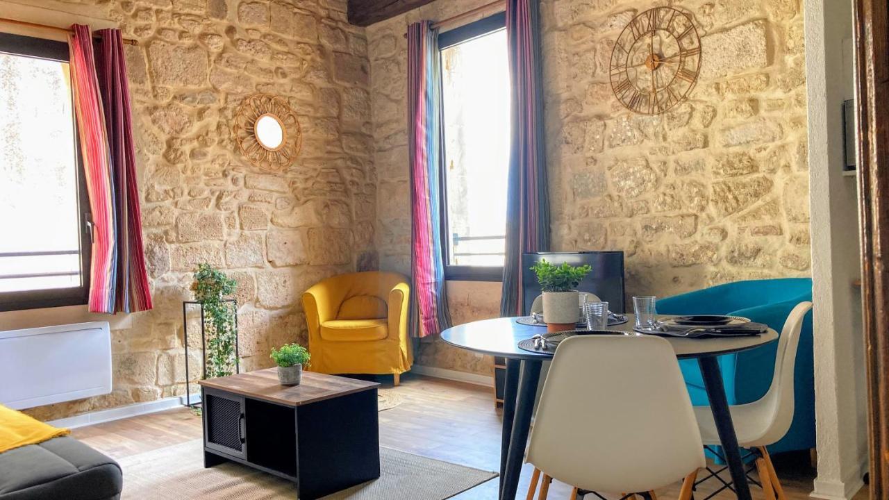 Immeuble 3 Apparts Centre Historique St Gilles Maisoncarreeconciergerie Saint-Gilles  Exterior foto