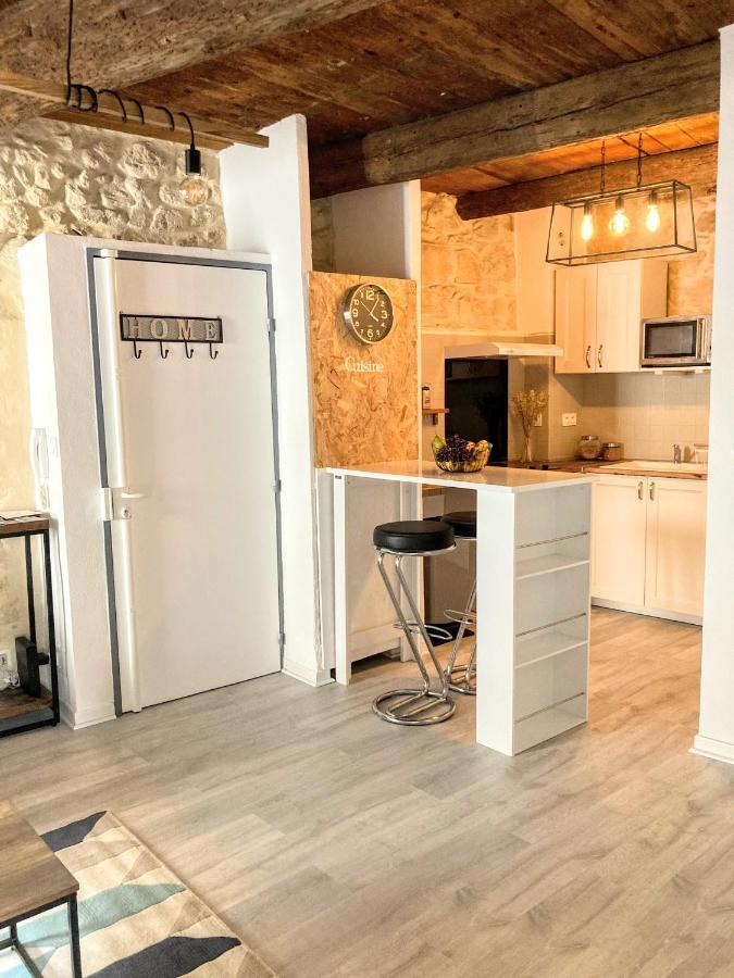 Immeuble 3 Apparts Centre Historique St Gilles Maisoncarreeconciergerie Saint-Gilles  Exterior foto