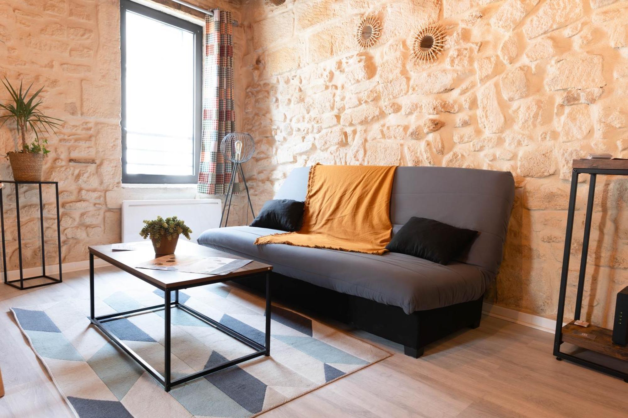 Immeuble 3 Apparts Centre Historique St Gilles Maisoncarreeconciergerie Saint-Gilles  Exterior foto